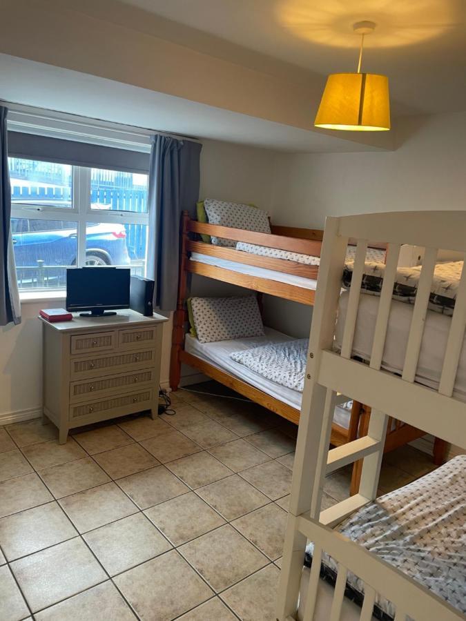 Ground Floor Deluxe Seaside With Patio & Private Entrance, Marine Court Bundoran